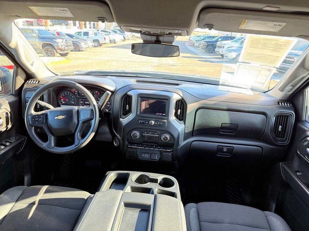 2025 Chevrolet Silverado 1500 Custom