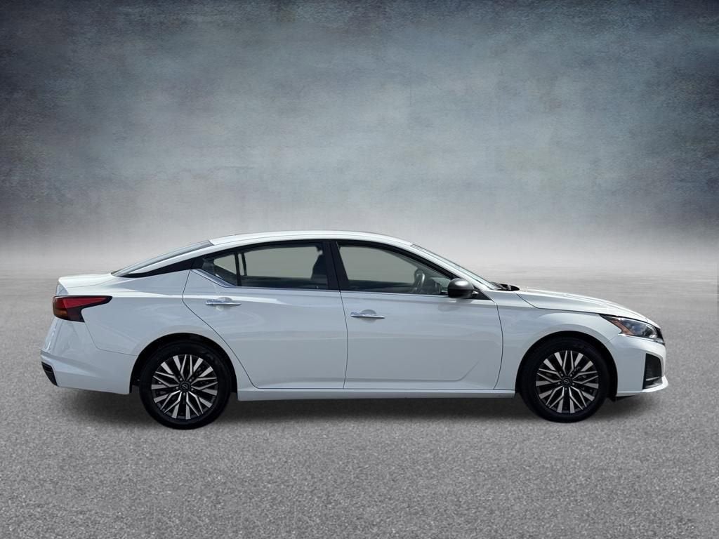 Used 2025 Nissan Altima SV with VIN 1N4BL4DV8SN318389 for sale in Bullhead City, AZ